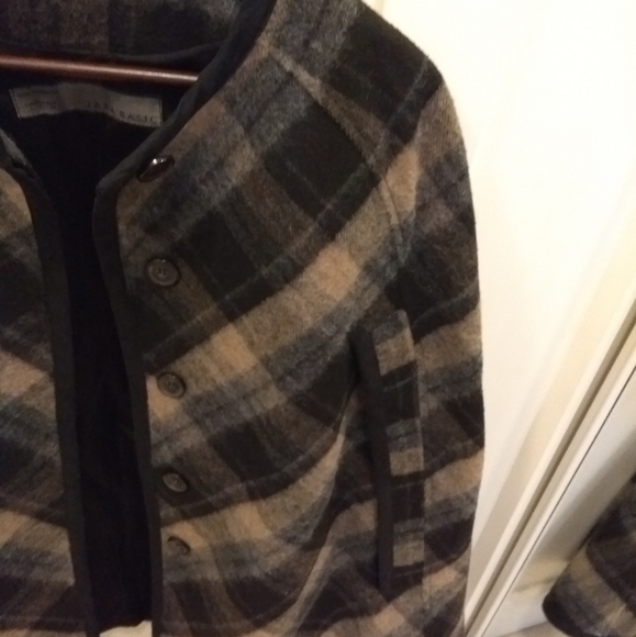 ZARA cape with buttons and inner pockets - Picture 4 of 4